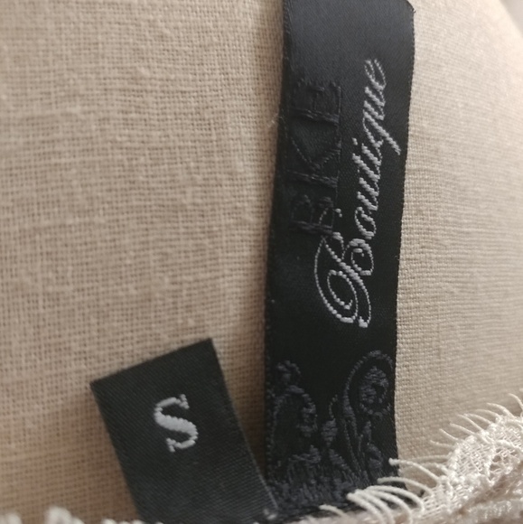 Buckle Dress: Lace baseball sleeve - Picture 4 of 4